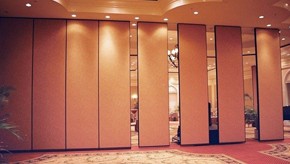 酒店活动隔断墙是现代酒店室内设计中不可或缺的产品