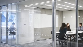 办公室高隔间设计要做到和整体风格和谐搭配