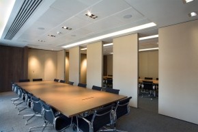 会议室这个功能区域，怎样用设计活动隔断呢?